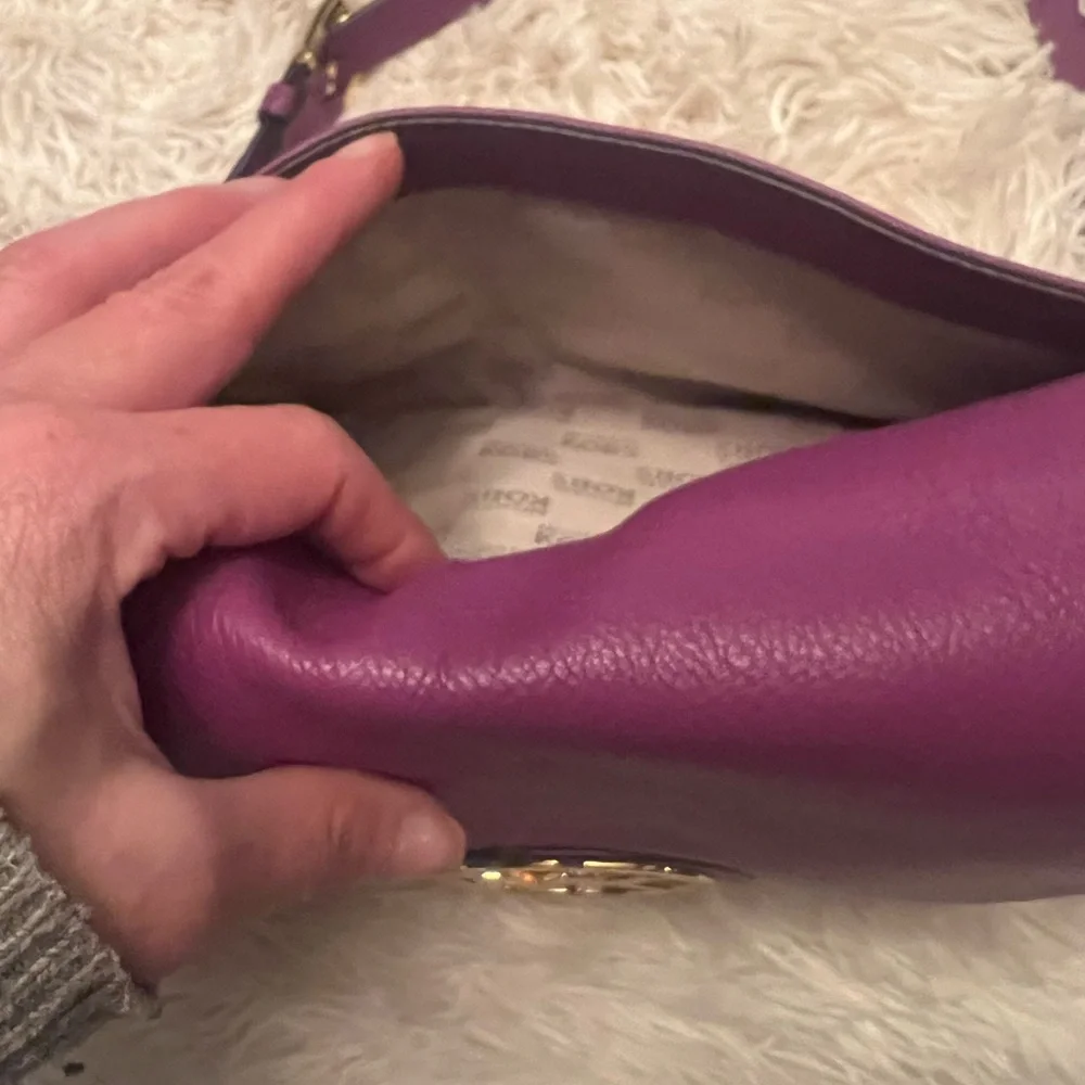 Michael Kors Purple Leather Crossbody Bag - Picture 4 of 6